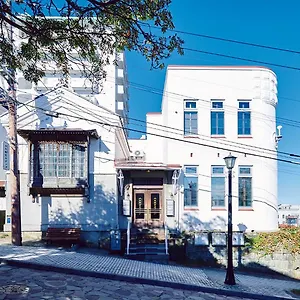 https://small-town-hostel-hakodate.hokkaidohotelsjapan.com